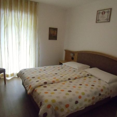 Garni Festil Hotel Campitello di Fassa Exterior foto