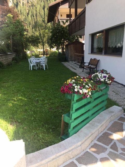 Garni Festil Hotel Campitello di Fassa Exterior foto