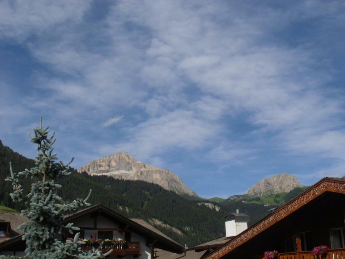 Garni Festil Hotel Campitello di Fassa Exterior foto